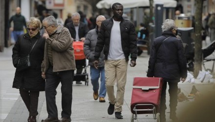 GALICIA MANTÉN POBOACIÓN GRAZAS Á INMIGRACIÓN SUDAMÉRICANA E LALÍN Á NORTE AFRICANA